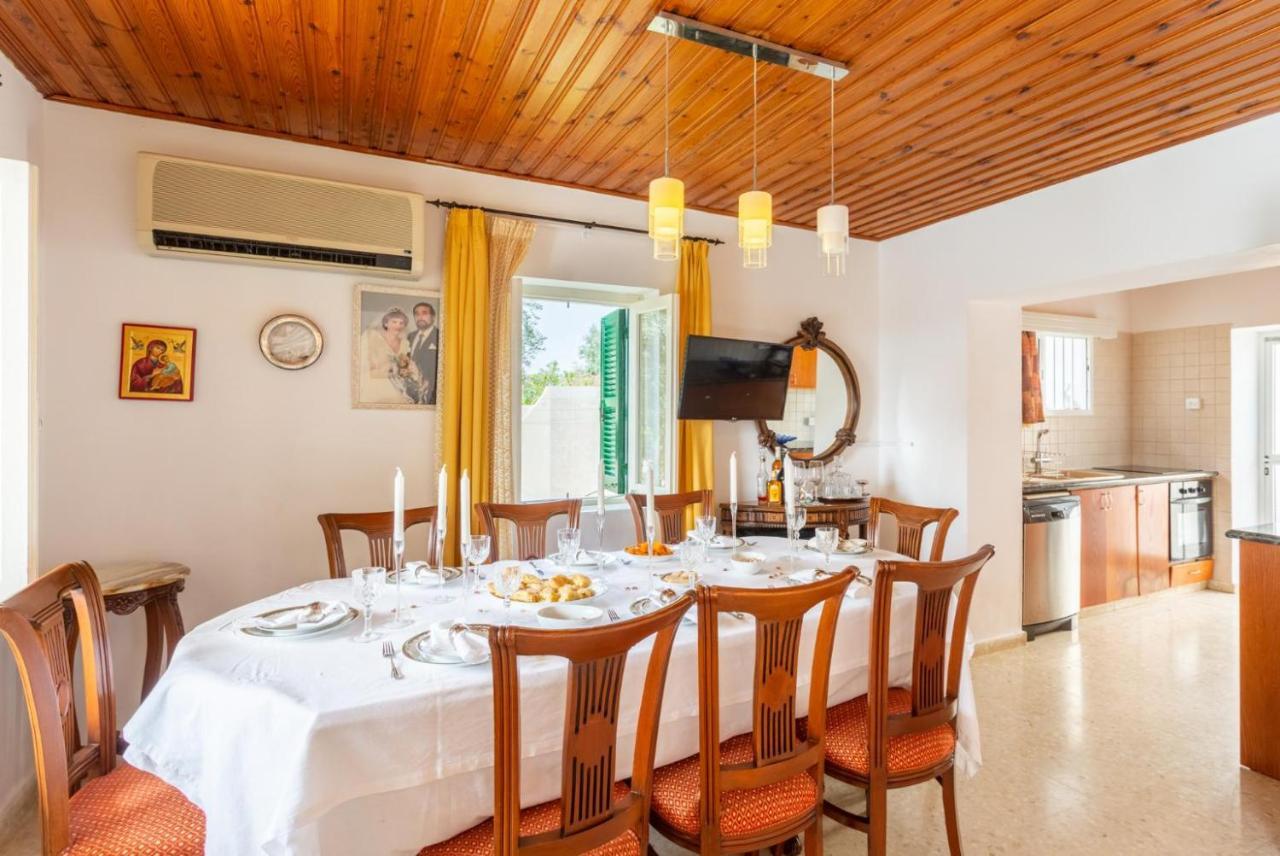 Villa Constantinos Kato Yialia ภายนอก รูปภาพ