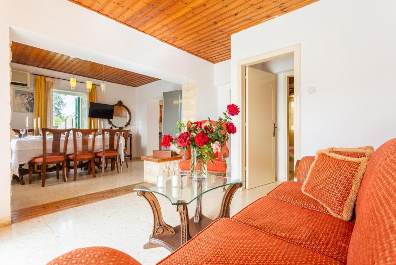 Villa Constantinos Kato Yialia ภายนอก รูปภาพ