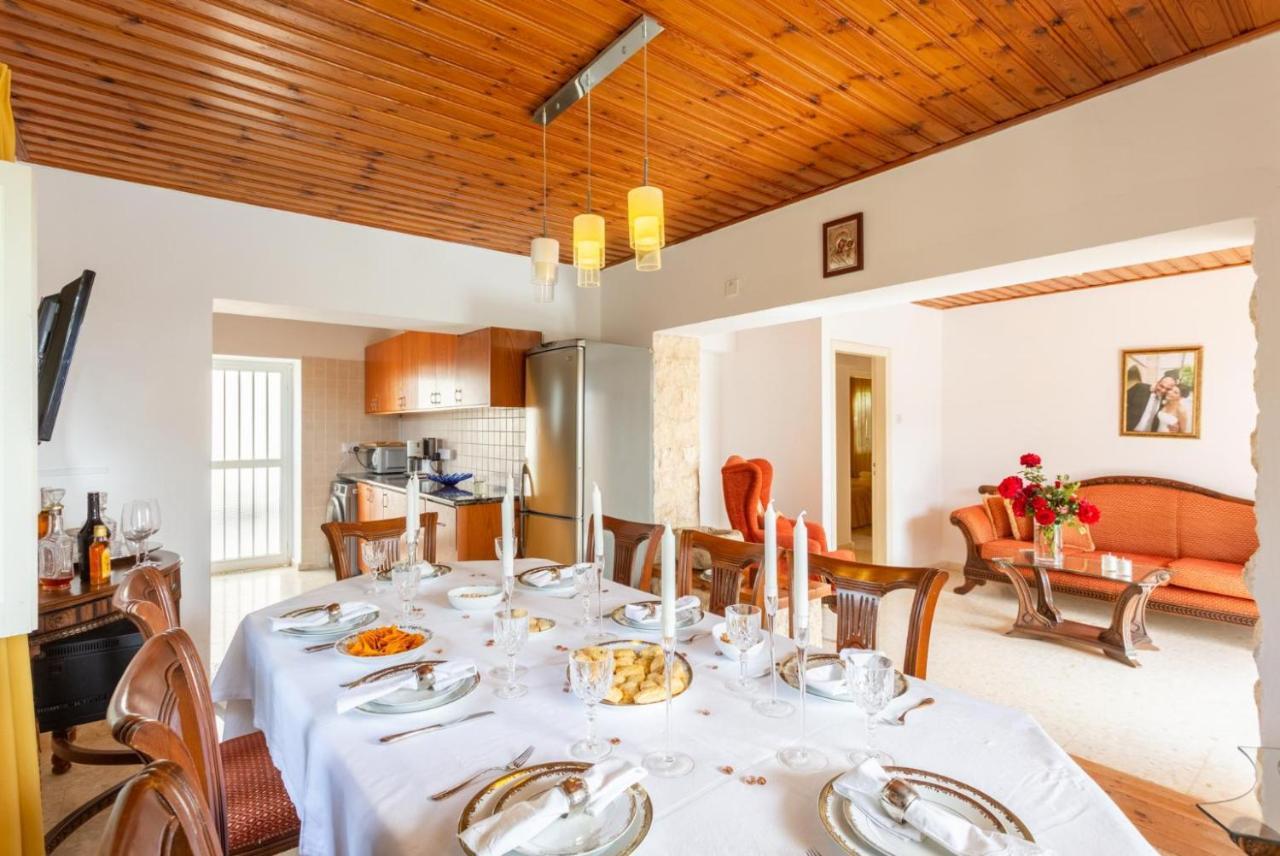 Villa Constantinos Kato Yialia ภายนอก รูปภาพ